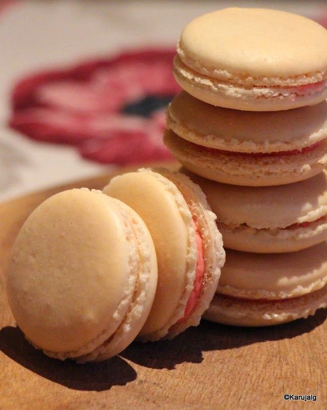 Vanilla macarons with redcurrant filling